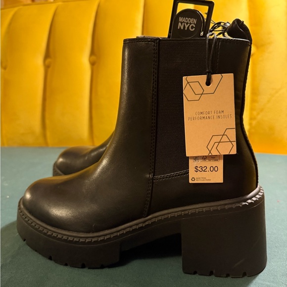 Madden NYC Black Ankle Booties - Picture 1 of 5